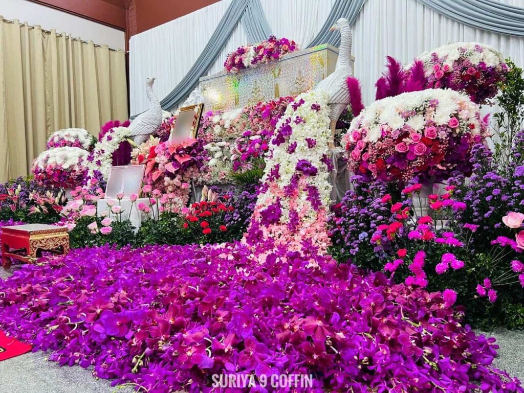 coffin-flower arrangement-min