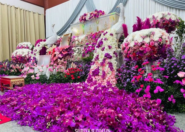 coffin-flower arrangement-min